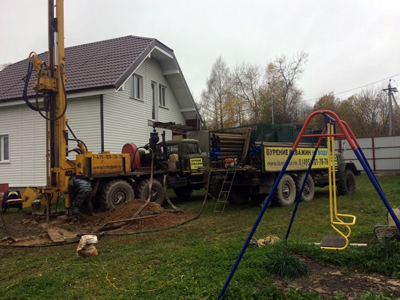 Бурение скважины в д. Новопавловское